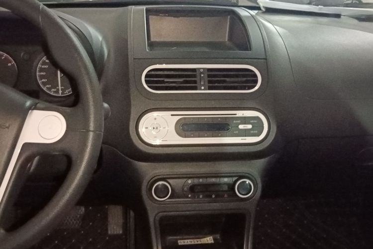 名爵3 2013款 1.5L AMT精英版中控内饰16