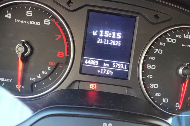 奥迪A3 2019款 Sportback 35 TFSI 风尚型 国VI中控内饰15