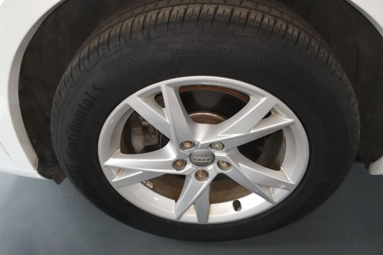 奥迪Q3 2017款 30 TFSI 时尚型车身外观35