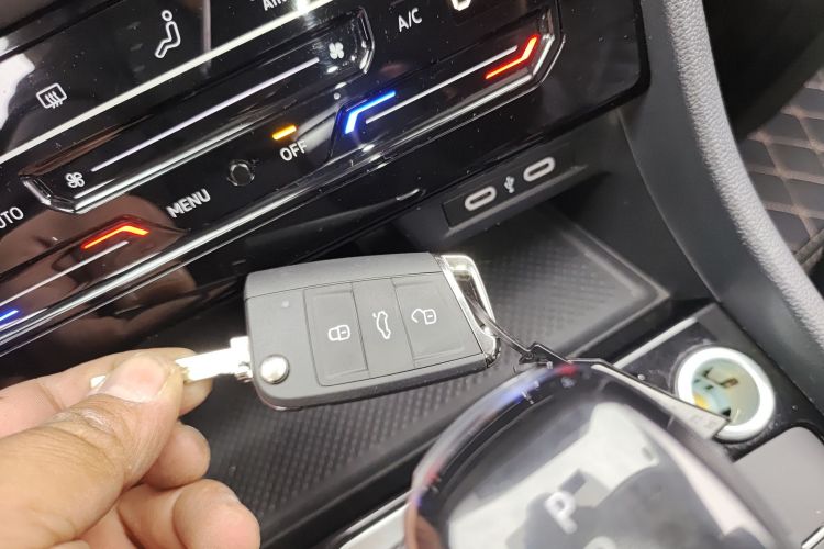 大众 速腾 2023款 200TSI DSG超越版中控内饰11