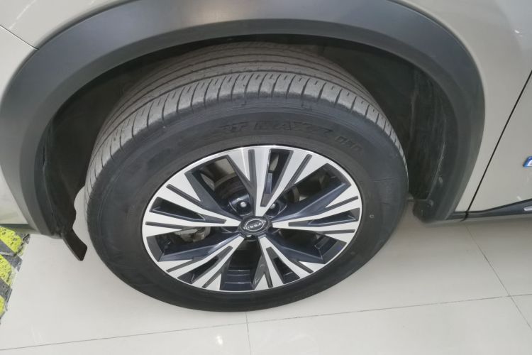 日产 奇骏 2023款 e-POWER 超混双电机四驱豪华版车身外观6007