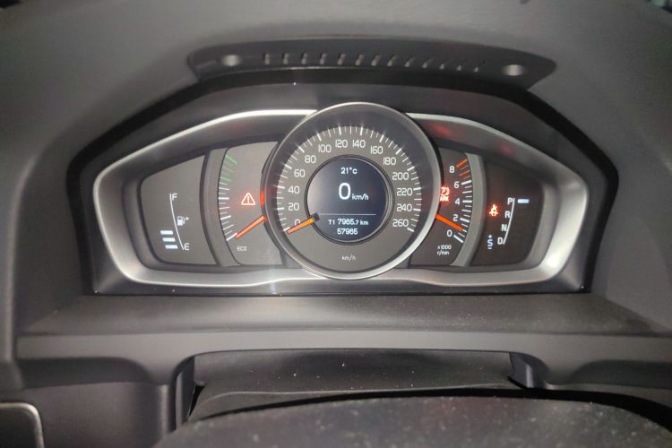 沃尔沃S60 2019款 S60L 改款 T5 智进进阶版中控内饰14