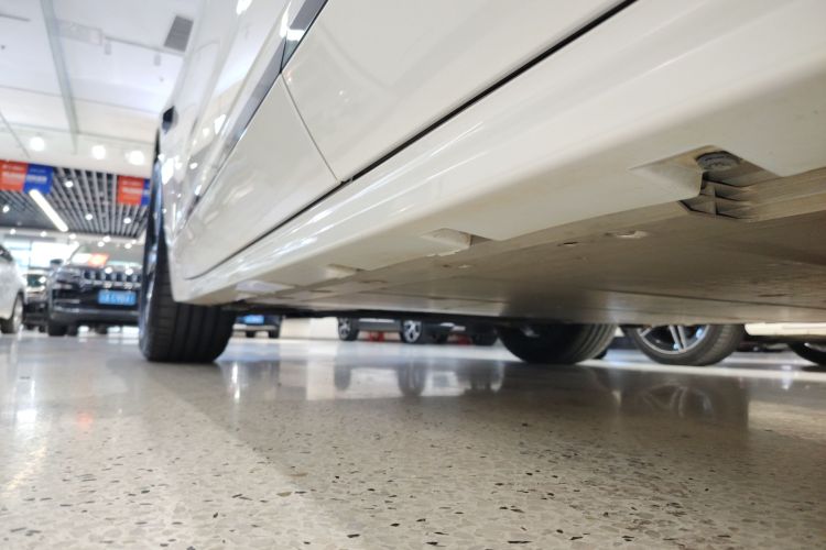 极氪001 2023款 WE版 100kWh局部细节9002