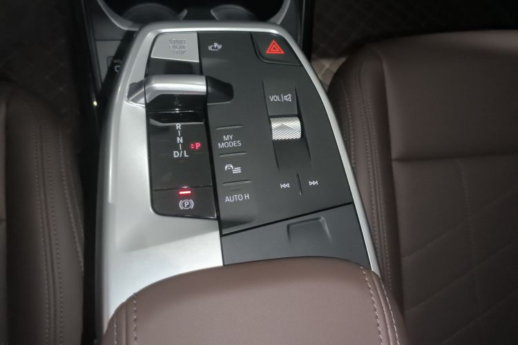 宝马X1 2023款 sDrive25Li M运动套装中控内饰18