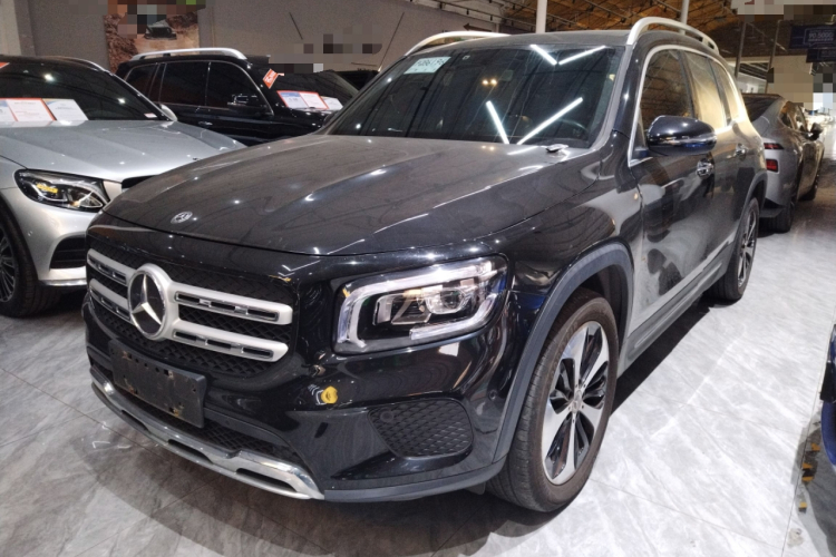 奔驰GLB 2021款 GLB 200 时尚型车身外观1