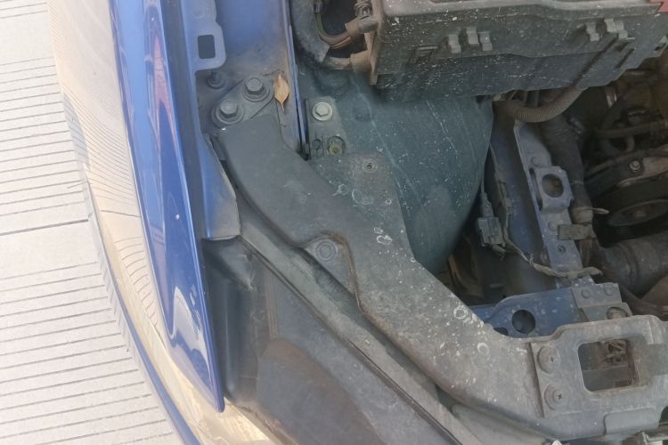 捷豹XE 2017款 2.0T 200PS R-Sport局部细节9006