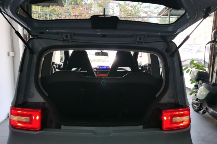 五菱汽车 宏光MINIEV 2021款 马卡龙臻享款 三元锂机舱底盘23