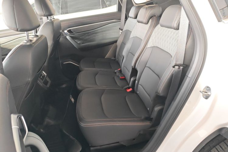 吉利汽车 豪越L 2024款 2.0T DCT尊贵型中控内饰21