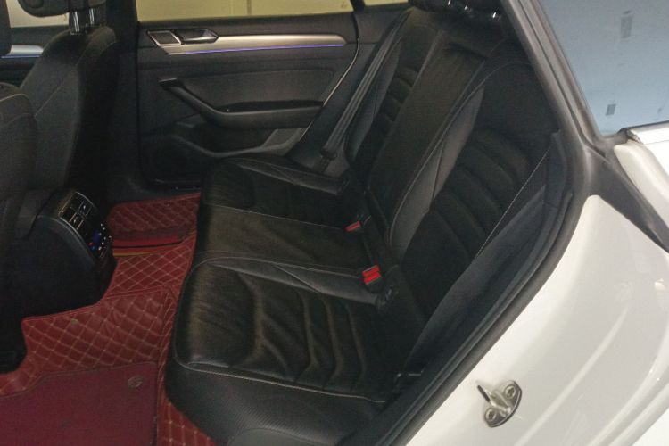 一汽-大众CC 2019款 330TSI 魅颜版 国VI中控内饰7004