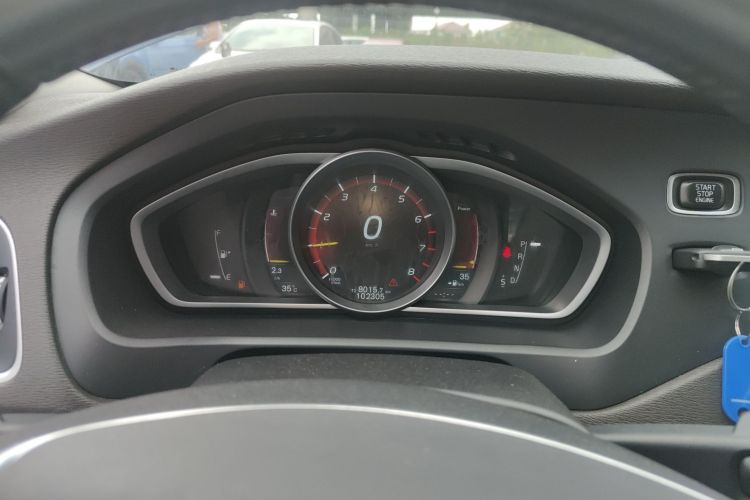 沃尔沃V40 2016款 T3 智逸版中控内饰14