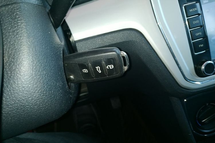 大众 朗逸 2015款 230TSI DSG舒适版中控内饰7001