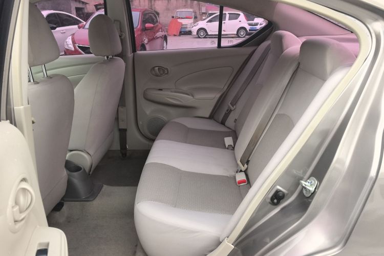 日产 阳光 2016款 1.5XE 手动领先版中控内饰21