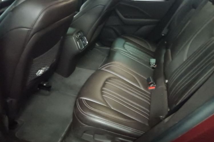 玛莎拉蒂 Levante 2016款 3.0T 标准型中控内饰21