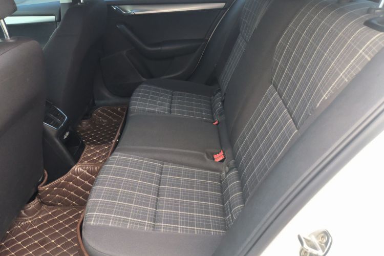 斯柯达 明锐 2019款 1.5L 自动舒适版中控内饰7004