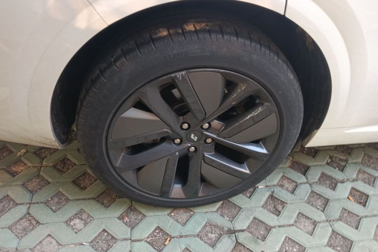 理想汽车 理想L6 2024款 Pro车身外观6008