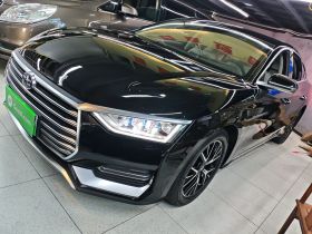 比亚迪e9 2021款 商务版