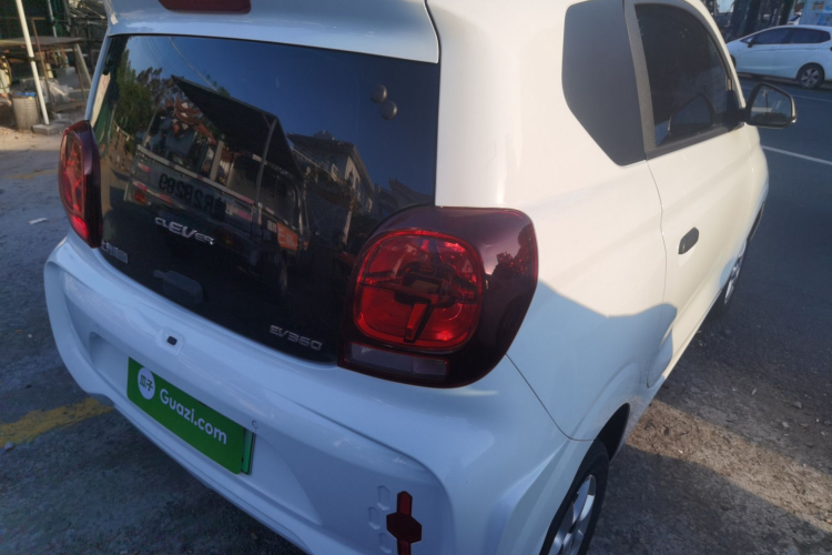 荣威 科莱威CLEVER 2022款 311km元气啵啵版车身外观7