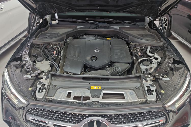 奔驰GLC 2023款 改款 GLC 300 L 4MATIC 动感型 5座机舱底盘24