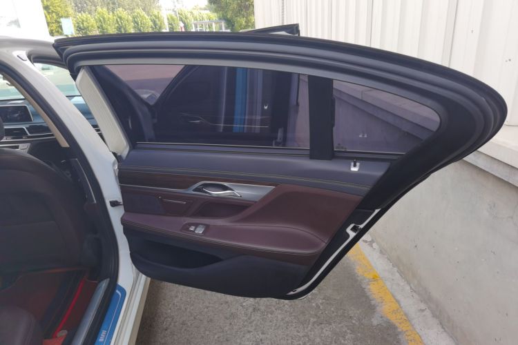 宝马7系 2017款 730Li 领先型中控内饰45