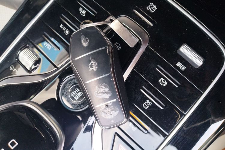 比亚迪 秦PLUS 2024款 荣耀版 EV 510KM领先型中控内饰11