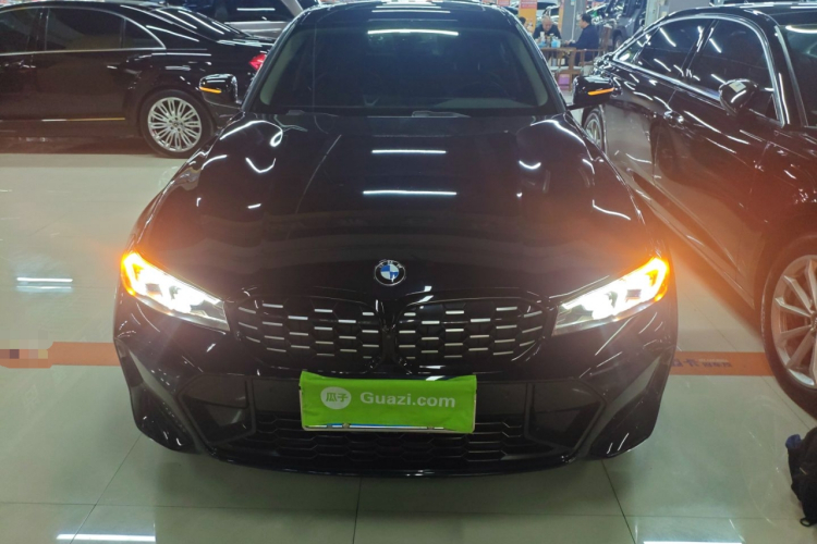 宝马3系 2023款 325Li M运动曜夜套装车身外观2