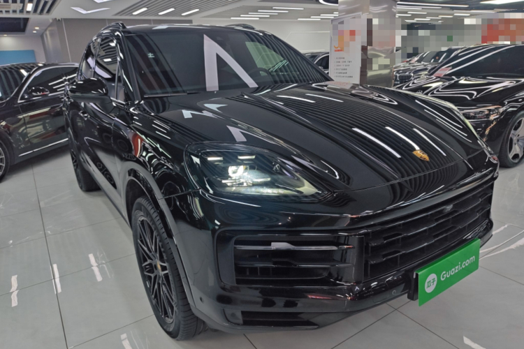 保时捷 2024款 Cayenne 3.0T车身外观3