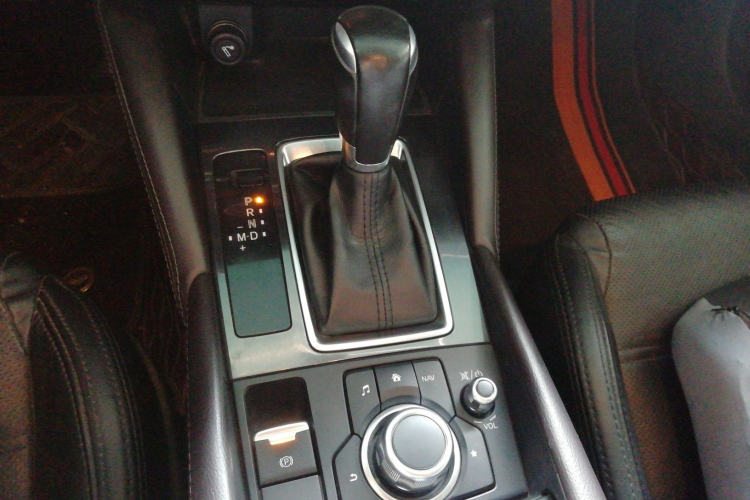 马自达 阿特兹 2017款 2.0L 蓝天豪华版局部细节18