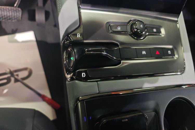 蔚来ES6 2020款 420KM 运动版中控内饰18