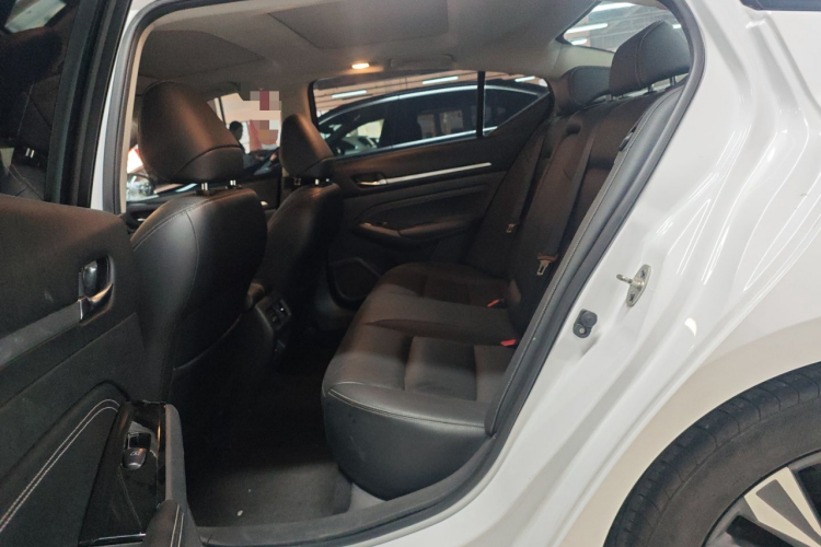 日产 天籁 2022款 2.0L XL-TLS 悦享版中控内饰21