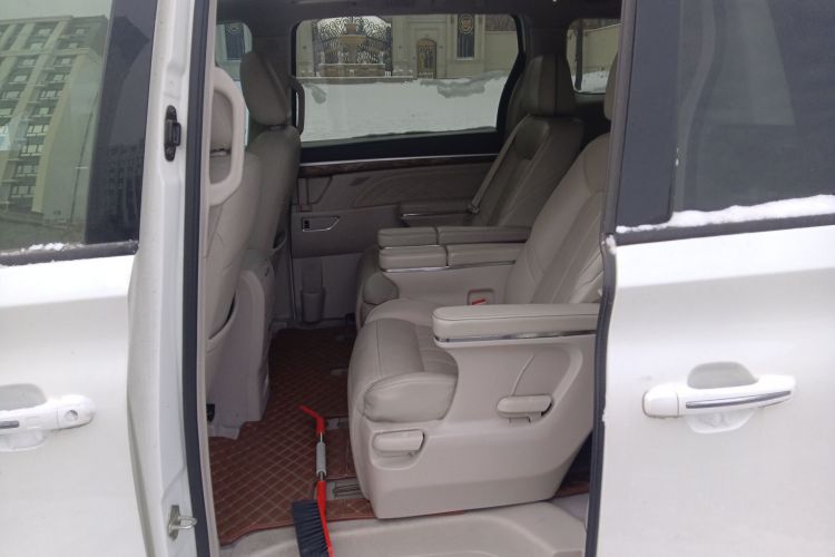 广汽传祺 传祺M8 2018款 320T 尊贵版中控内饰21