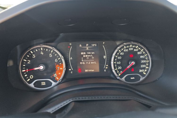 Jeep 自由侠 2016款 1.4T 自动劲能版中控内饰14