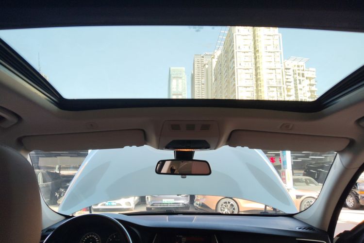 宝马5系GT 2015款 535i 领先型中控内饰22