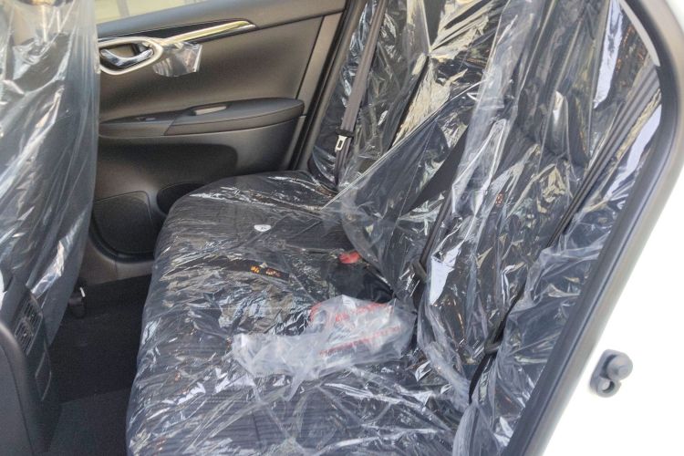 日产 轩逸 2024款 改款三 经典 1.6XE CVT舒适版中控内饰21