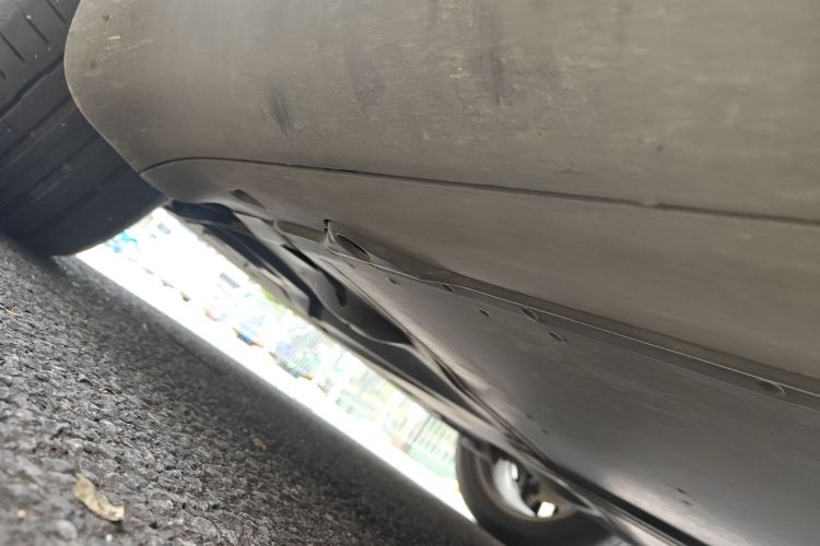 特斯拉 Model Y 2022款 长续航全轮驱动版局部细节9002