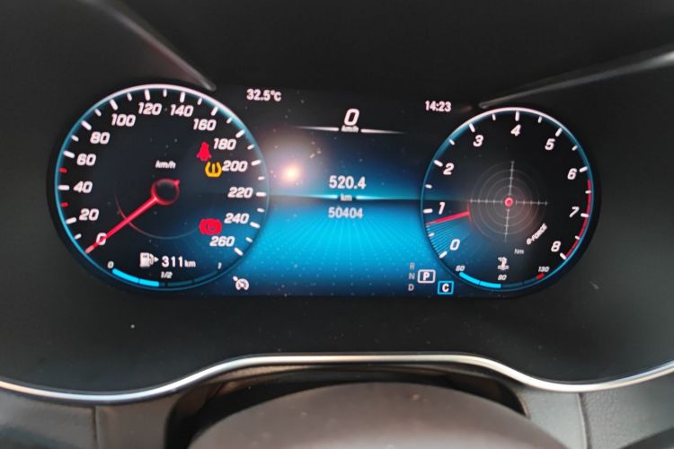 奔驰GLC 2022款 改款 GLC 300 L 4MATIC 动感型臻藏版中控内饰15