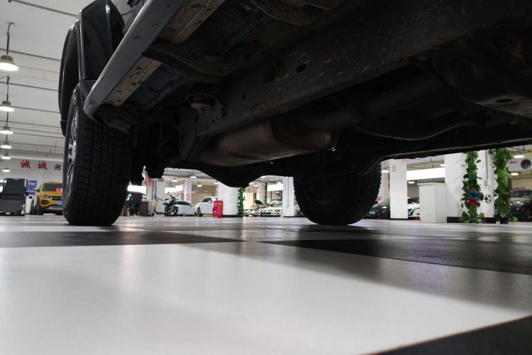 北京BJ40 2020款 2.0T 自动四驱城市猎人版侠客型局部细节9001