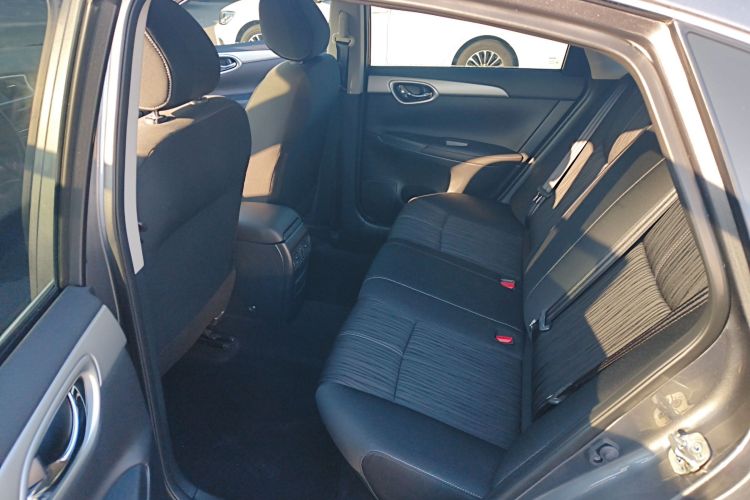 日产 轩逸 2024款 经典 1.6XE CVT舒适版中控内饰7004