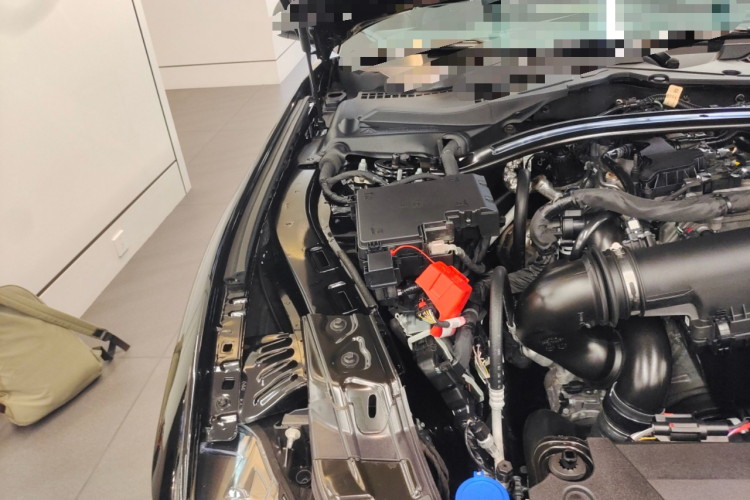 福特 Mustang 2024款 2.3T EcoBoost 硬顶性能版机舱底盘25