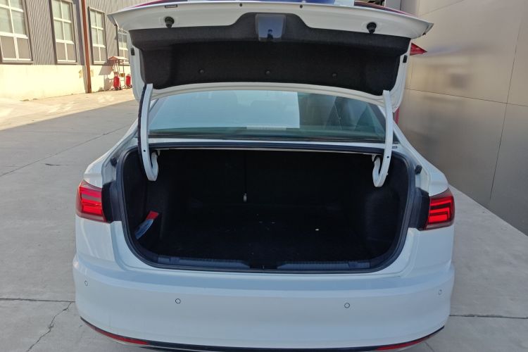 大众 宝来 2021款 1.5L 自动舒适智联版机舱底盘23