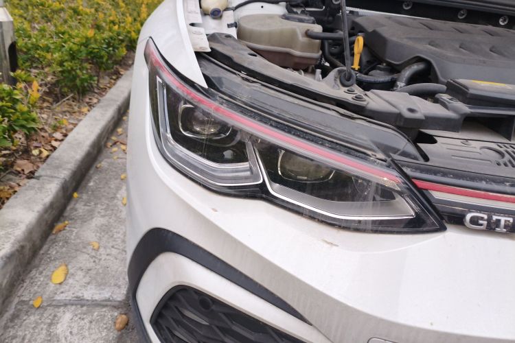 大众 高尔夫GTI 2023款 380TSI DSG GTI车身外观8