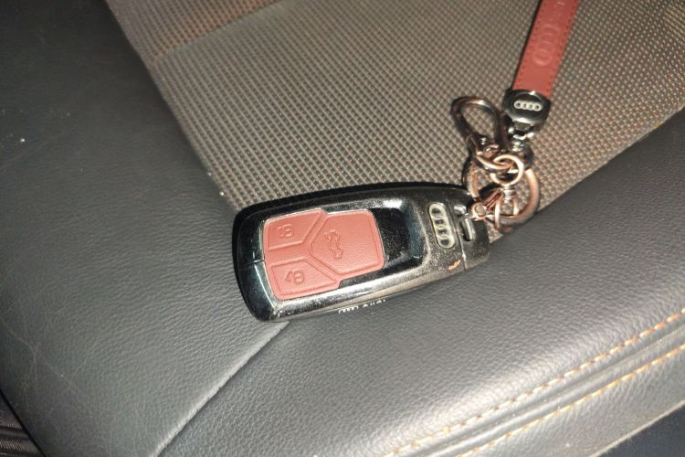 奥迪Q5L 2018款 40 TFSI 荣享时尚型 国VI中控内饰11