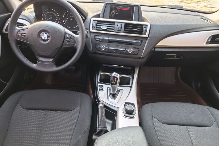 宝马1系(进口) 2013款 改款 116i 领先型中控内饰12