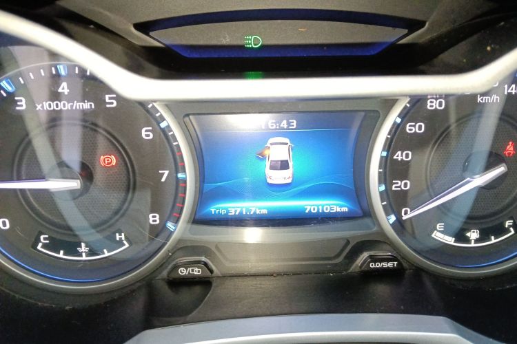 吉利汽车 帝豪 2017款 三厢百万款 1.5L 手动豪华型局部细节14