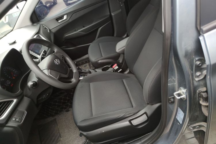 现代 悦纳 2016款 1.4L 自动炫酷版GLS局部细节19