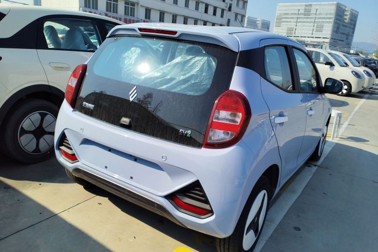 江铃集团新能源 易至EV2 2024款 201km 舒适型车身外观7