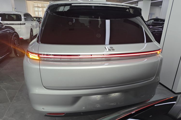 理想汽车 理想L8 2023款 Pro车身外观6