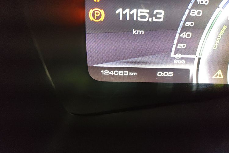 魏牌 P8 2018款 2.0T 旗舰型中控内饰15