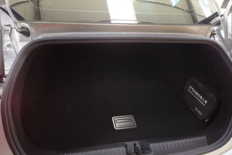 小鹏P7 2023款 P7i 702 Pro局部细节23