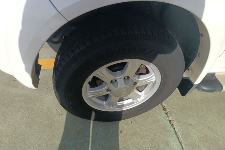 长城 风骏5 2017款 2.4L欧洲版汽油两驱进取型大双排4G69S4N车身外观6007