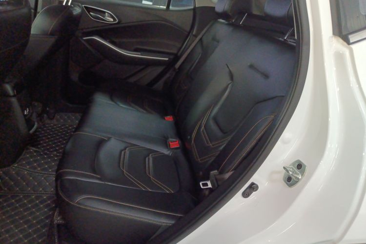 江汽集团 瑞风S4 2019款 1.6L 手动超越型中控内饰21